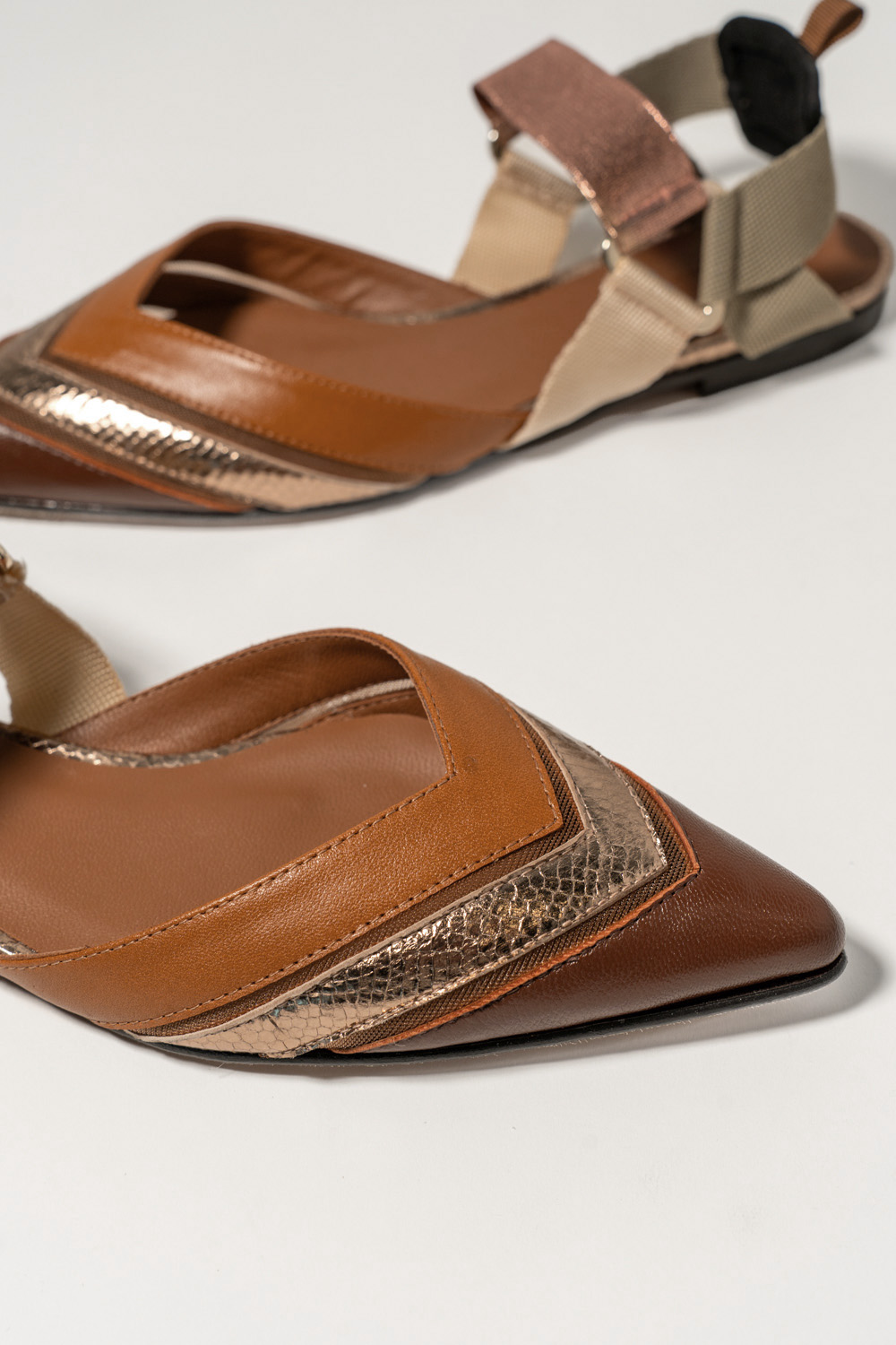 Slingback Plano Elba Marrón Dorado - Imagen 4