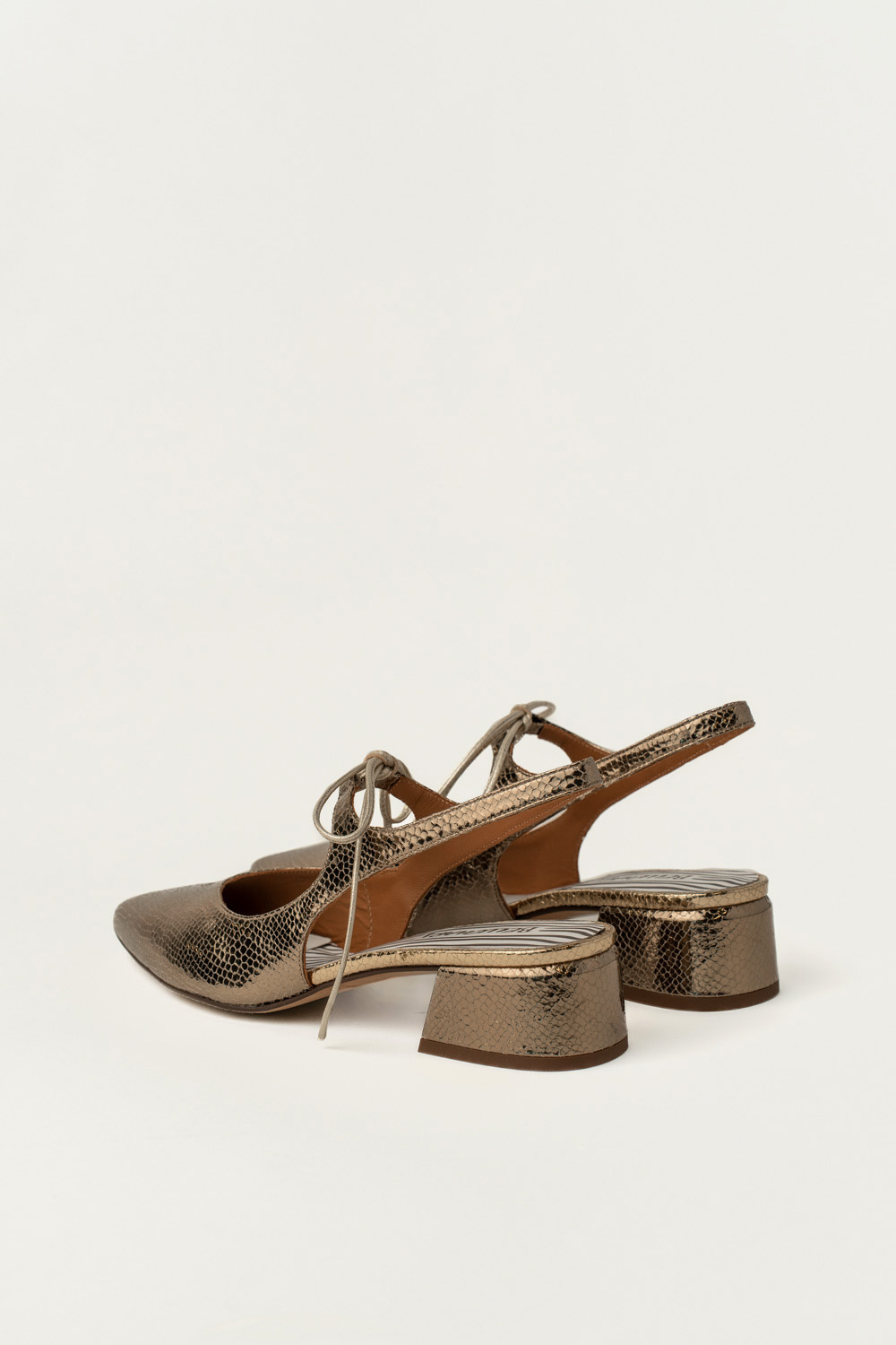 Slingback de Tacón Medio Nea Oro Oscuro Brillo Elaphe - Imagen 3