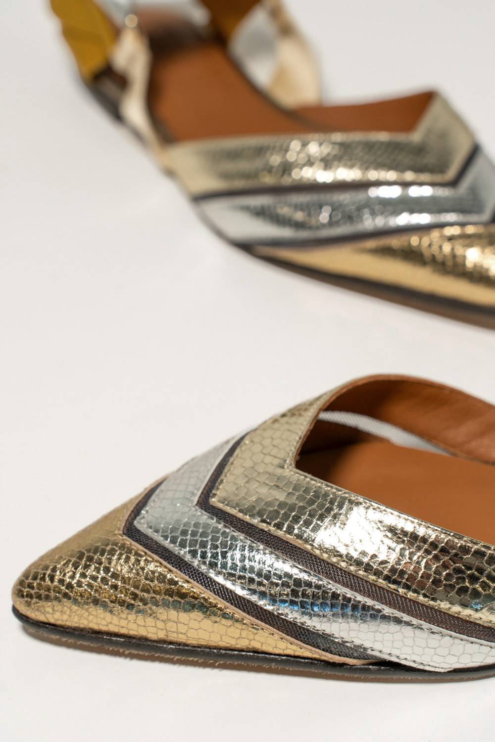 Slingback Plano Elba Dorado Plata - Imagen 4