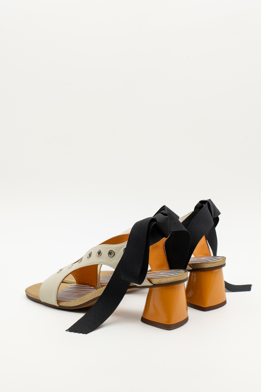Sandalia de tacón linus ollaos beige naranja - Imagen 3