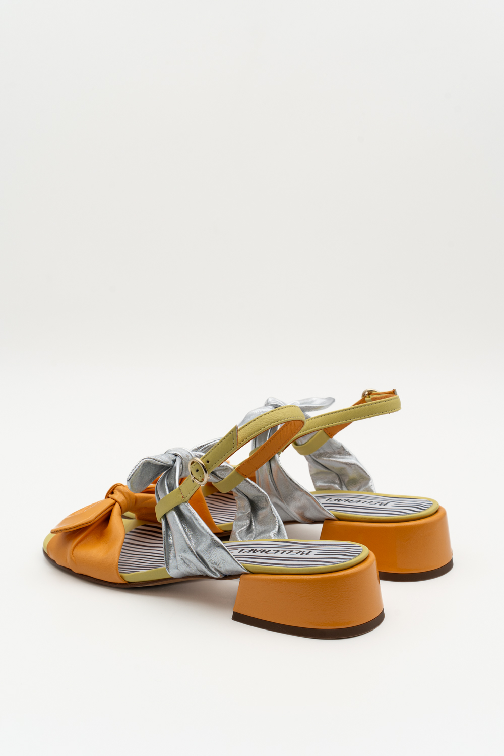 Sandalia Plana Lazo Viviane naranja plata - Imagen 3