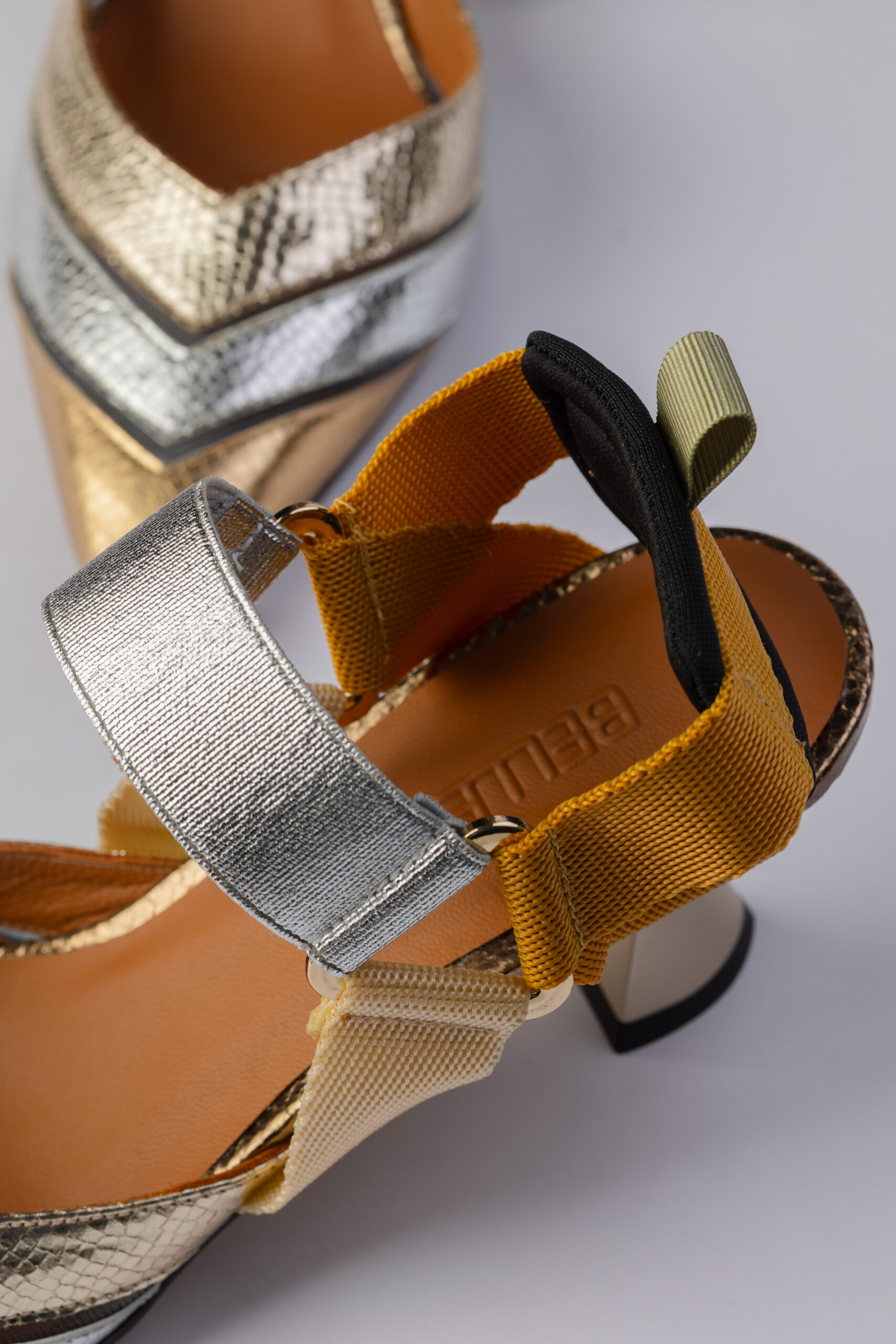 Slingback de tacón medio Elba dorado plata - Imagen 5