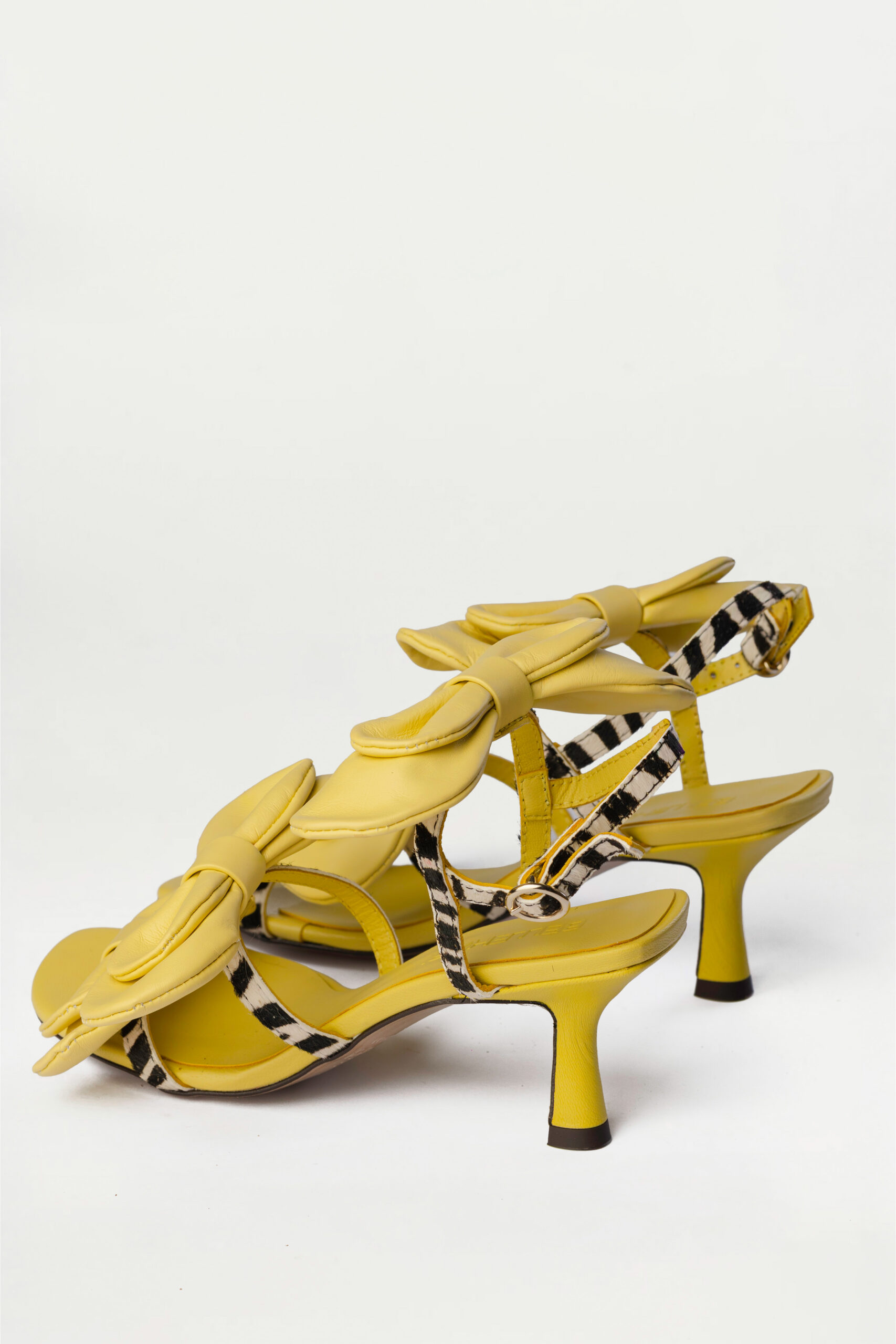 Sandalia de tacón slingback Boucle amarillo lyne - Imagen 3