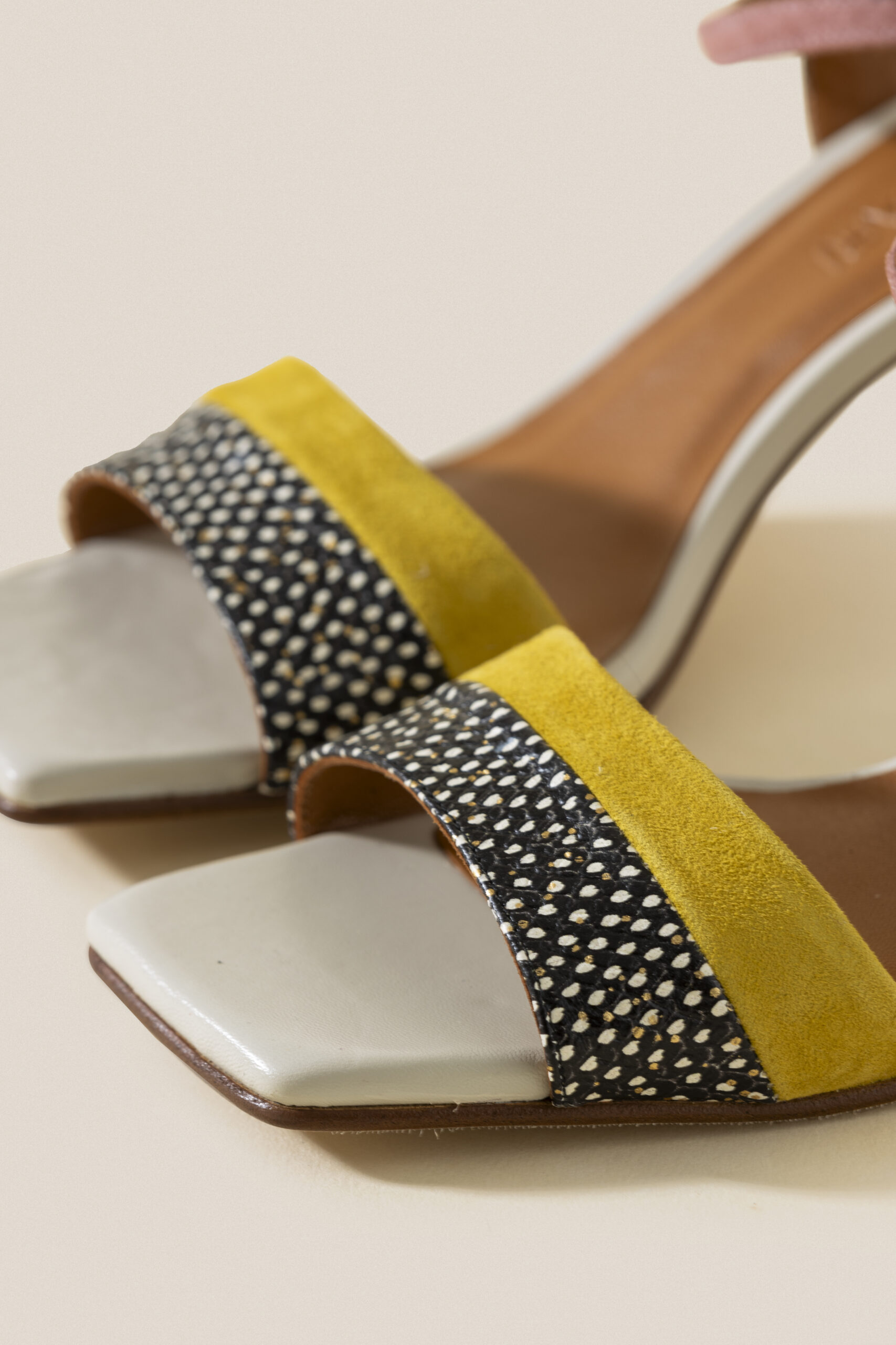 Sandalia Piero Yellow - Imagen 4