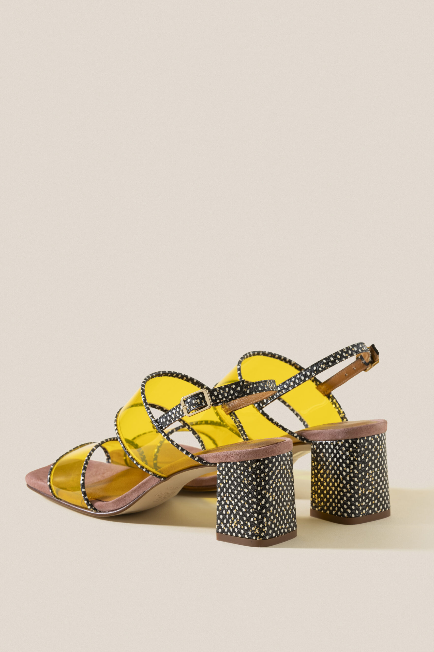 Sandalia Rosetti Vinilo Yellow - Imagen 3