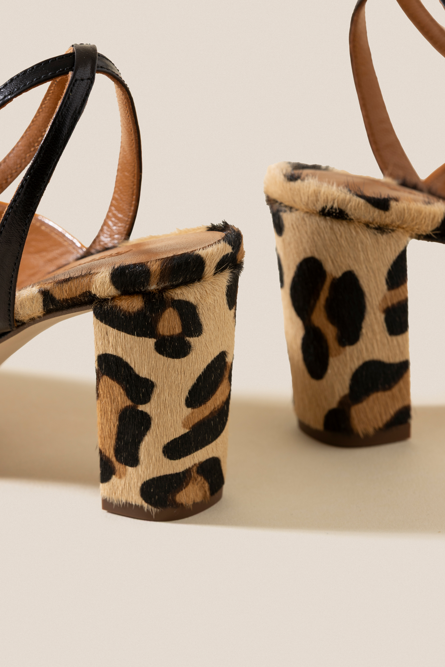 Salón Poussin Animal Print - Imagen 4